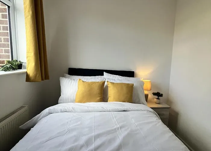 Two Bedroom Flat * Bristol