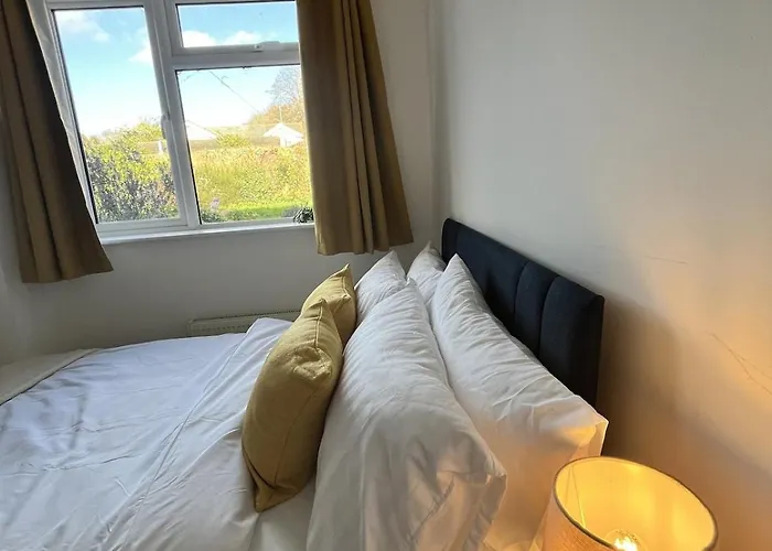 Two Bedroom Flat Apartment Bristol