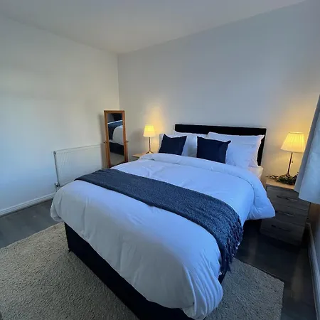 Two Bedroom Flat Бристоль